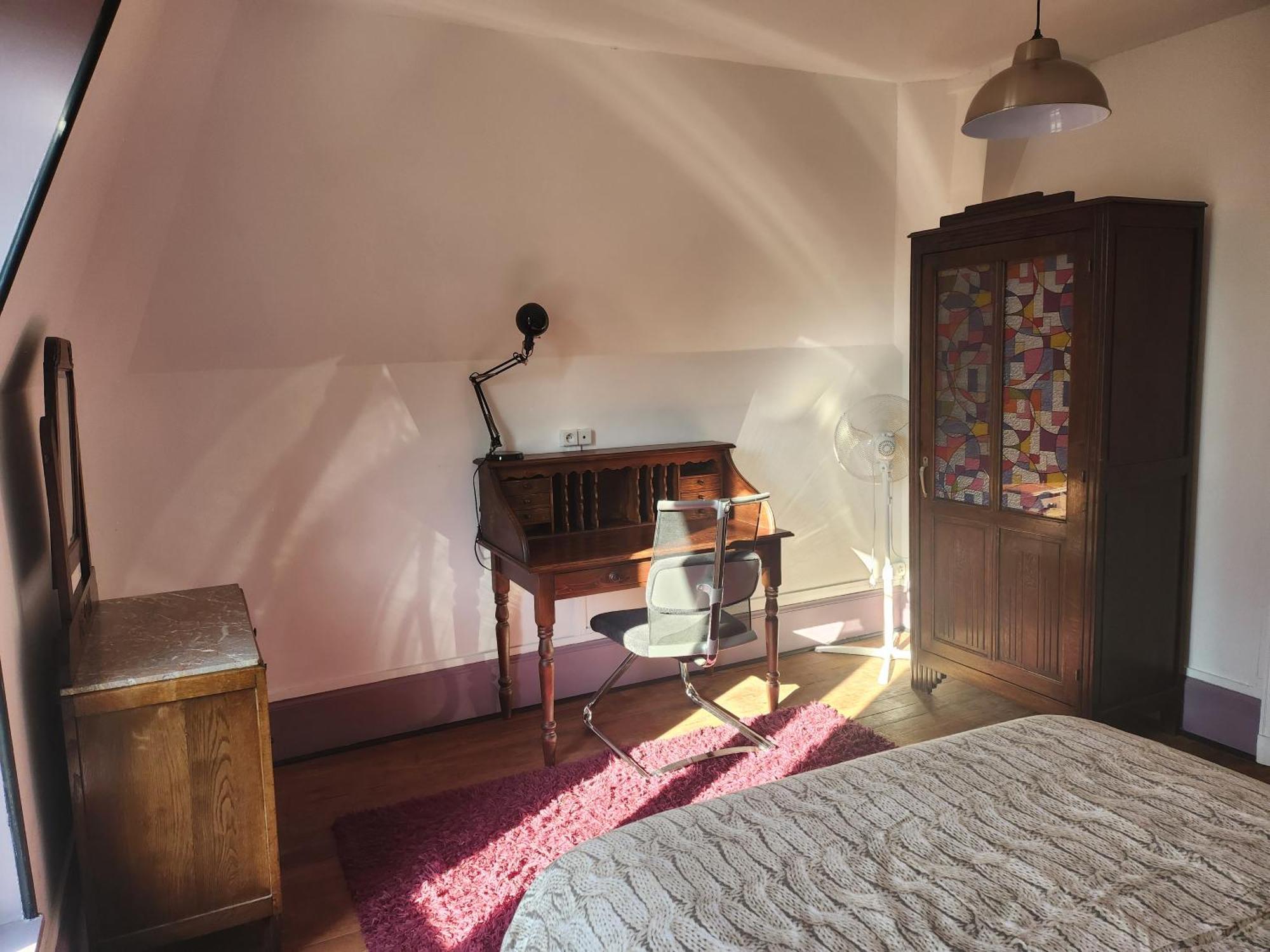 Appartement Atypique - 2 Chambres - Rue Calme Dans Centre Ville 세단 외부 사진